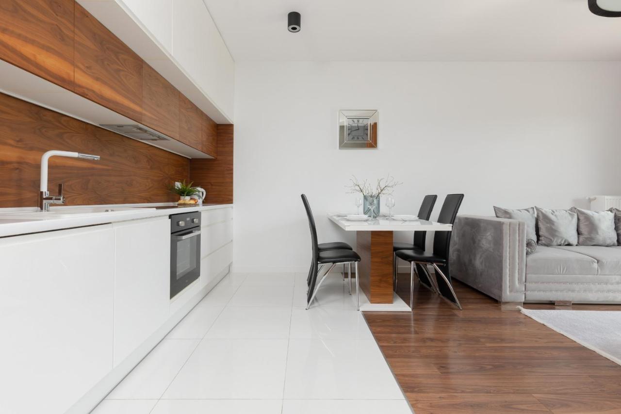Glamorous Wilanow Apartment By Renters Warszawa Exteriör bild