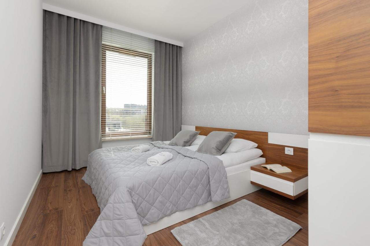 Glamorous Wilanow Apartment By Renters Warszawa Exteriör bild