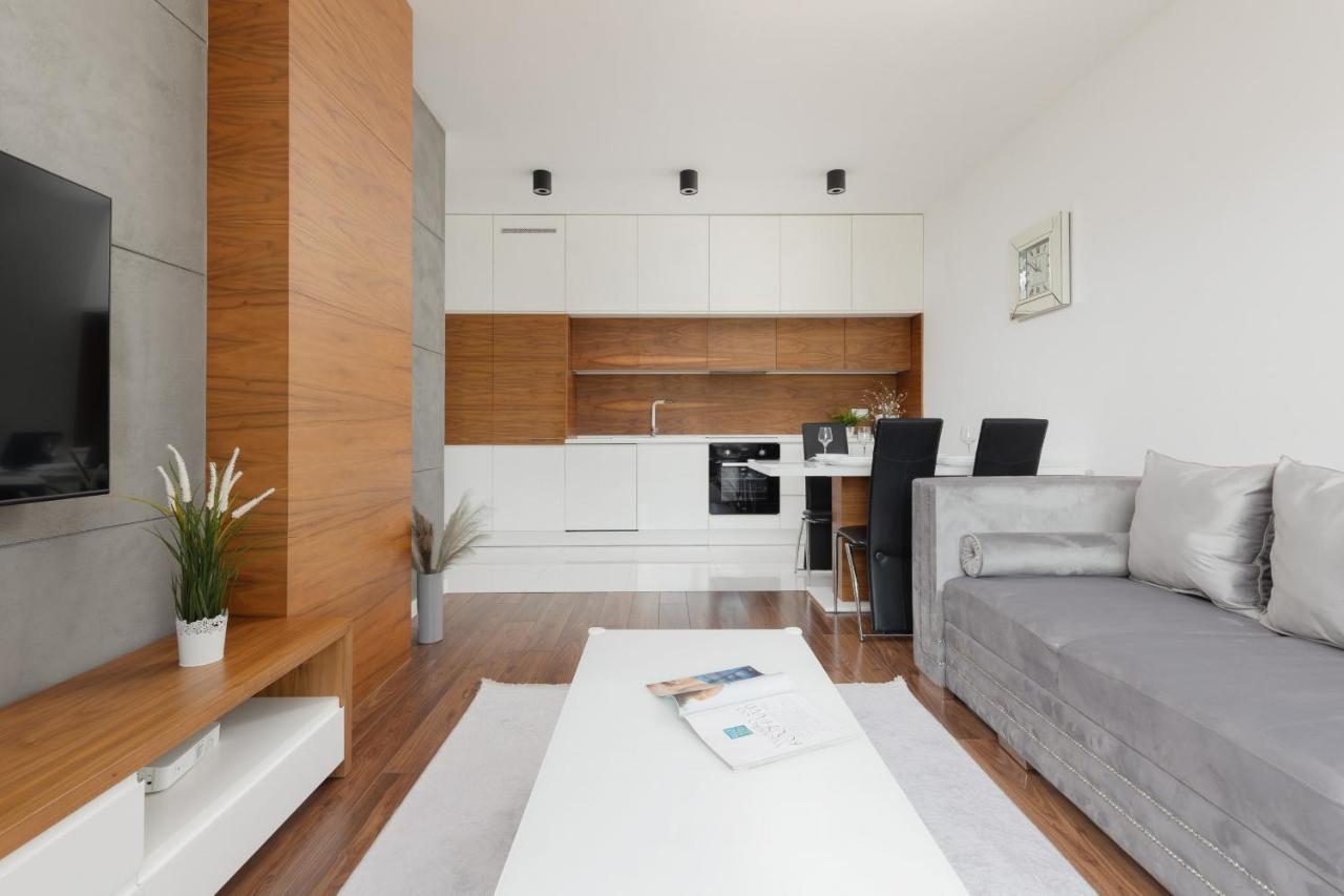 Glamorous Wilanow Apartment By Renters Warszawa Exteriör bild