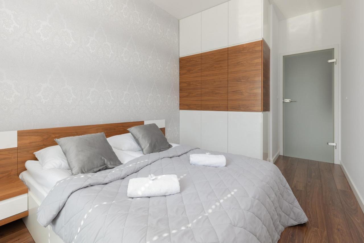 Glamorous Wilanow Apartment By Renters Warszawa Exteriör bild